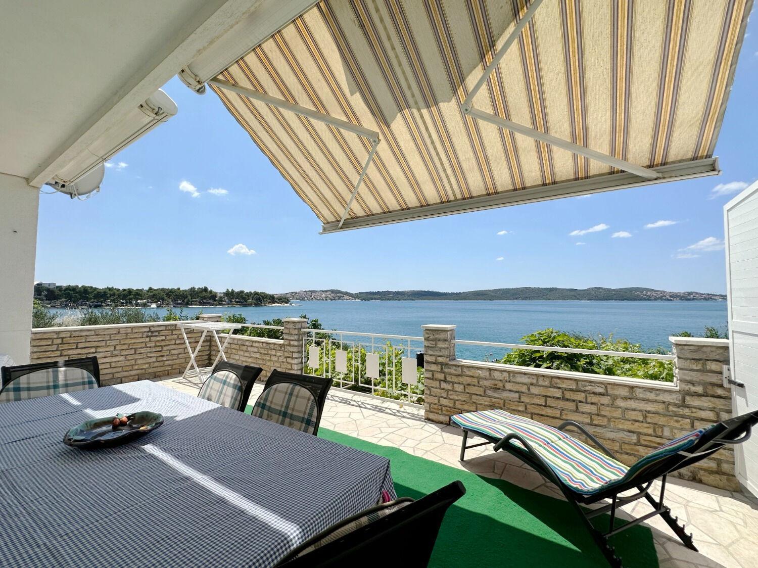 Apartments Mihaela Trogir Eksteriør bilde