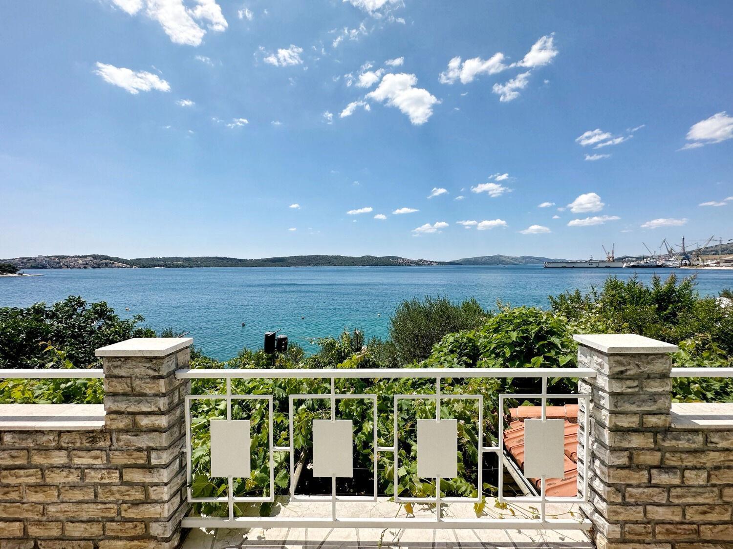 Apartments Mihaela Trogir Eksteriør bilde