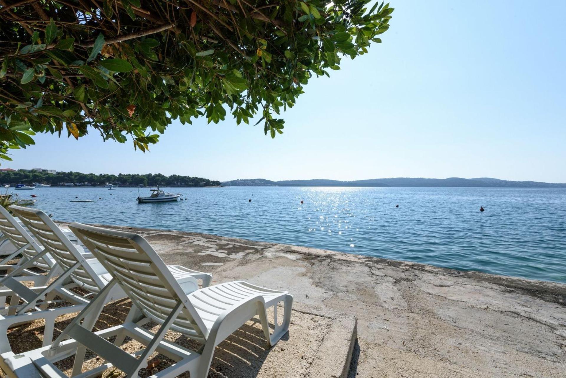 Apartments Mihaela Trogir Eksteriør bilde