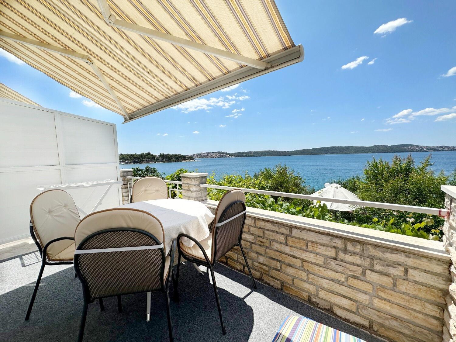 Apartments Mihaela Trogir Eksteriør bilde