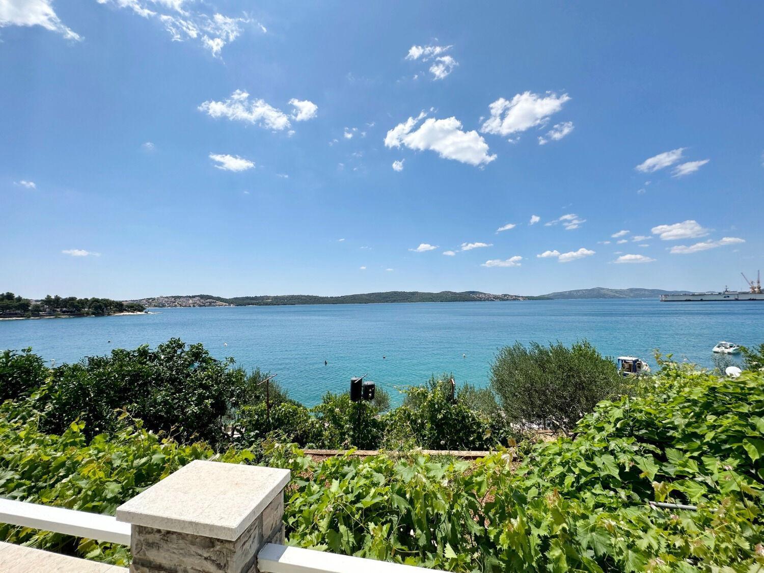 Apartments Mihaela Trogir Eksteriør bilde
